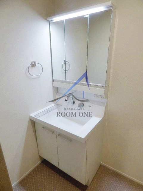ブラウニーの洗面所|独立洗面台です。