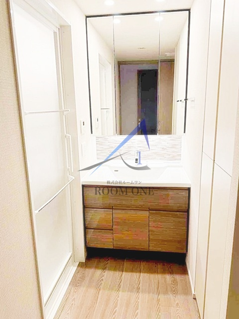 ガーラレジデンス府中市宮西町の洗面所|洗面台です。