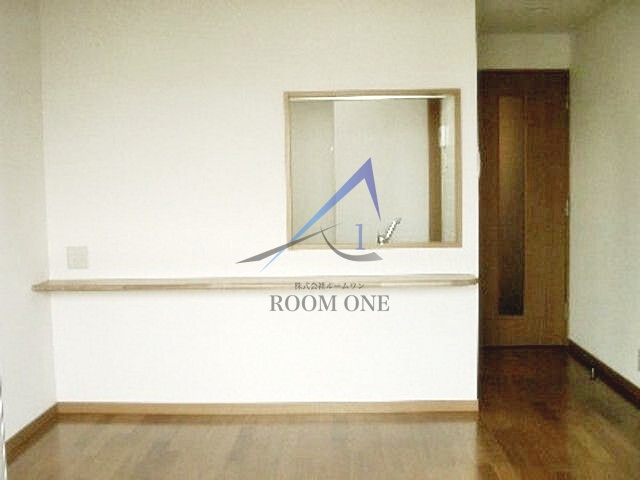 オリーブ　スクエアの居間・リビング|洋室のお部屋です。