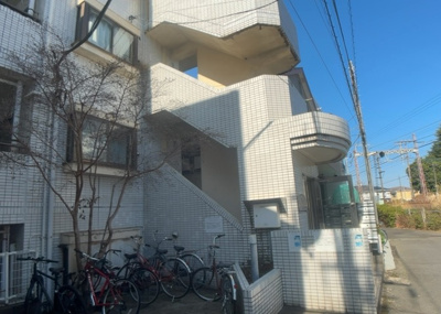 【構造・工法・仕様】 | プレール小田急相模原 | ＳＲＣ造は強度や耐震性の面でもRC造と比べて優れています。そのため、10階建以上の高層または超高層マンションなどの建築にも多く採用されています。柱や梁などのサイズが小さくても高い耐震性を確保できます。