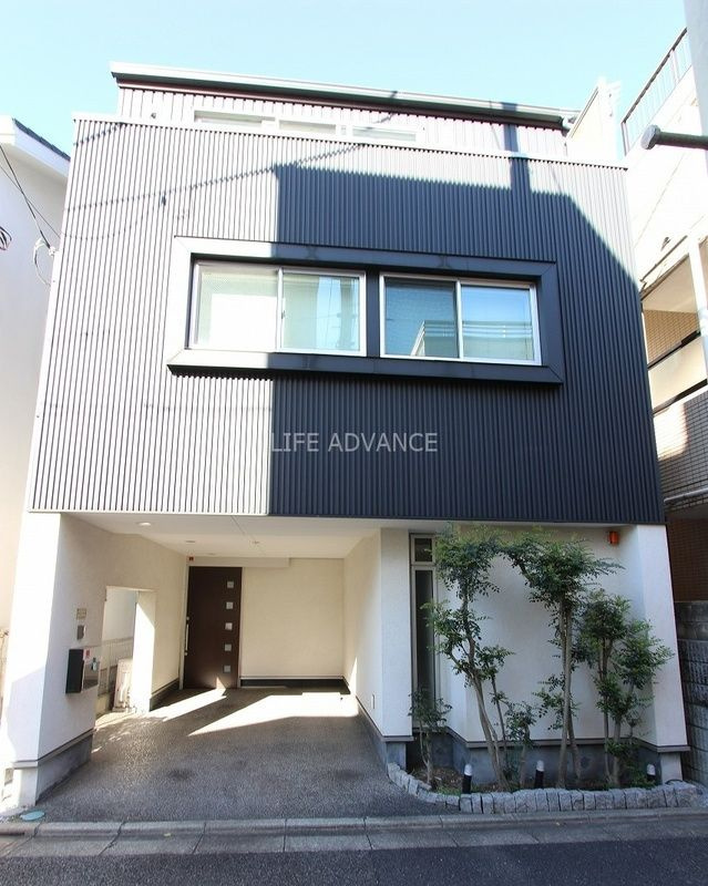 五本木１丁目戸建の外観|外観もきれいです