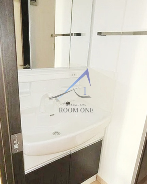 中銀第二東上野マンシオンの洗面所|洗面台です。