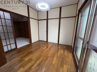 仁川うぐいす台戸建の洋室