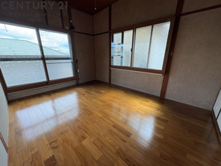 仁川うぐいす台戸建の洋室
