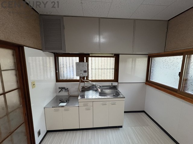 壁付キッチンがついてます☆