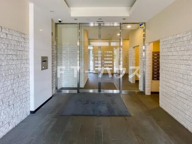 レジディア船橋Ⅱのエントランス