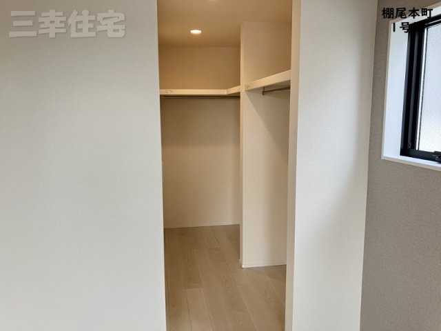 碧南市棚尾本町の収納|主寝室のウォークインクローゼット2.25帖。もはや個室になる広さ