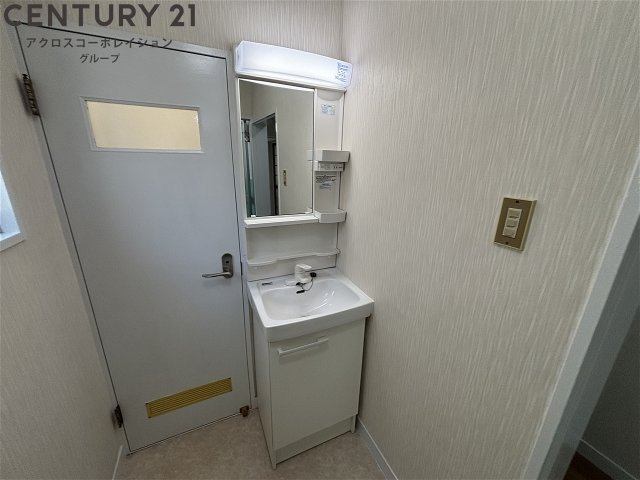 独立洗面化粧台付きでおすすめです！