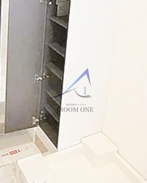 ＴＨＥ　ＲＯＯＭ’Ｓ　中野本町の設備|洗濯機置き場です。
