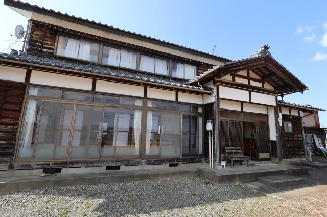 見附市反田町貸家