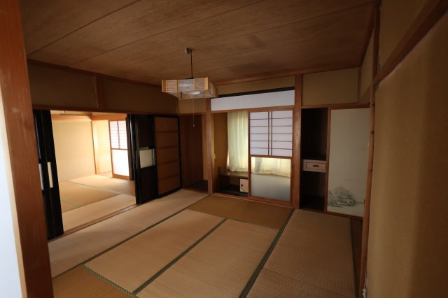 見附市反田町貸家の和室|来客時にも便利な和室付き