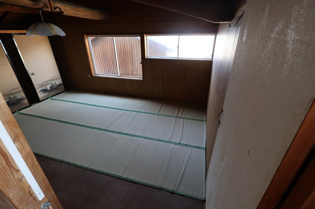 見附市反田町貸家の和室|い草の香りが落ち着く素敵な和室です