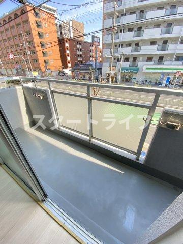 大阪市淀川区塚本４丁目の賃貸マンションのバルコニー