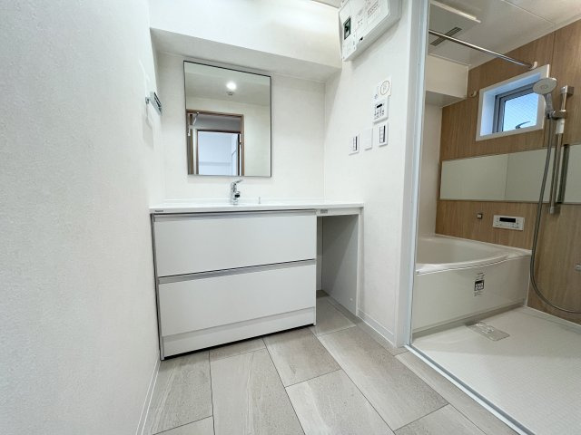 プルミエール入間シティの独立洗面台|おしゃれな洗面所です♪