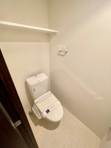 新品家具付きマンション小島7(KaGood東京)のトイレ