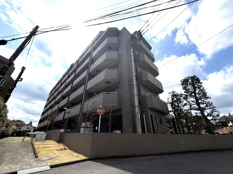 グリーンコーポ鶴川の外観