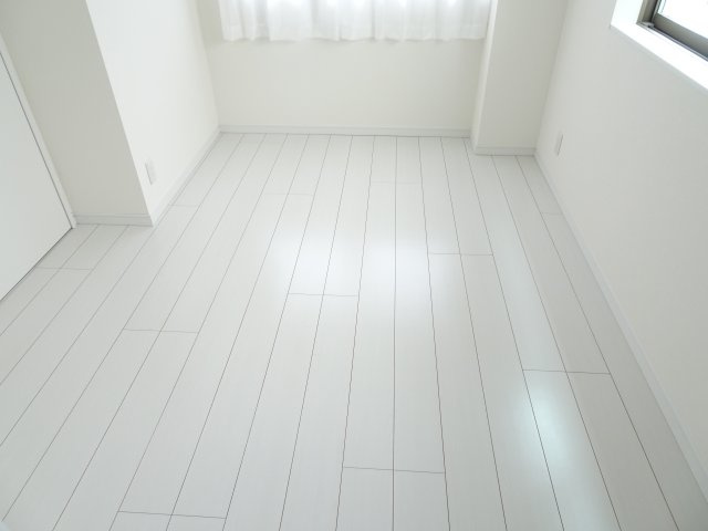 メゾン宿地の洋室