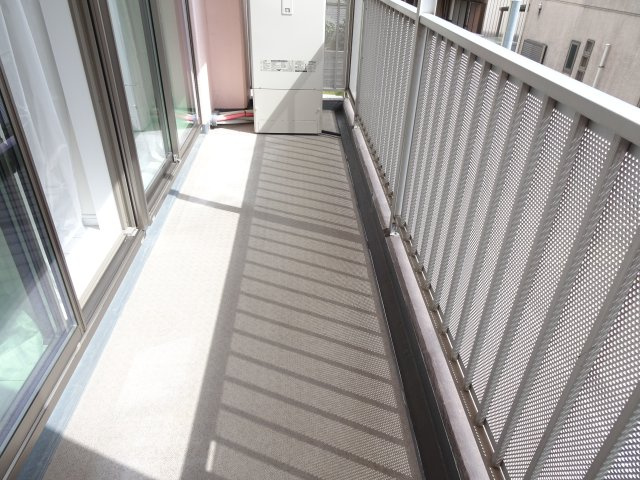 メゾン宿地のバルコニー
