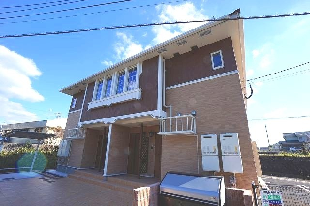 プラシードの外観