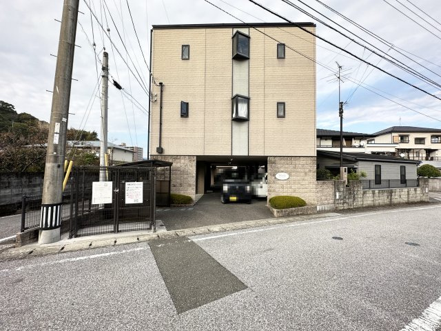 ドルチェ長崎の駐車場