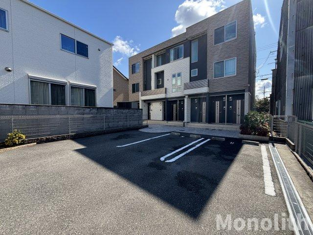 グレイスハウスの駐車場