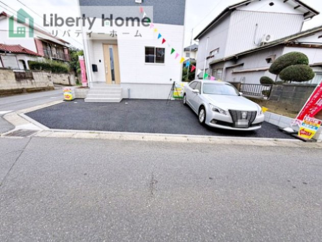 土浦市都和第3　新築戸建の駐車場