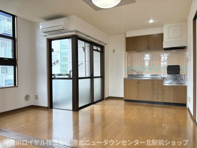 【居間・リビング】