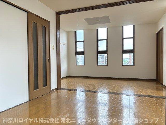 【居間・リビング】