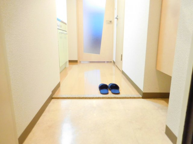 高槻市野見町の賃貸マンションの玄関