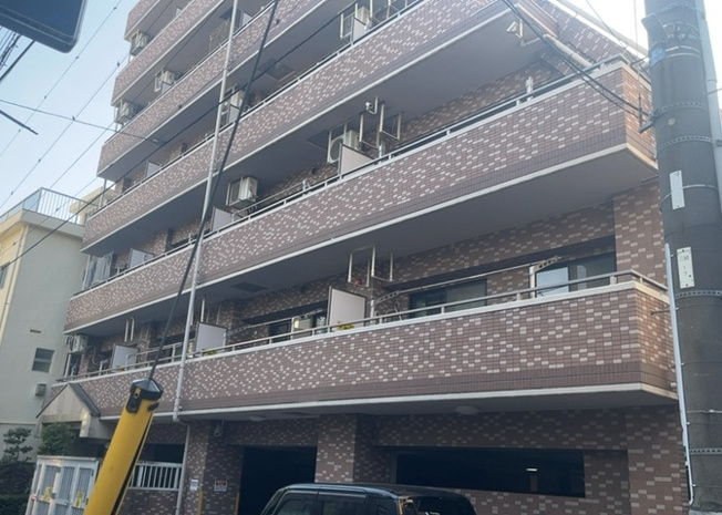 【外観】 | センチュリー八王子南町 | 隣家の土地はどうなっているのか、生活利便施設が近くにあるのか、学校まで近いかなど、お客様のライフスタイルにあわせたイメージが重要です。また、近くにあると困る施設が近くにないかも確認するといいでしょう。