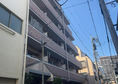【外観】 | センチュリー八王子南町 | マンションの外観は非常に重要なポイントです！外観の善し悪しは資産価値に大きな影響を与えます。外観のいいマンションを購入することで、高値で売却がしやすく、買い手が見つかりやすいというメリットがあります。