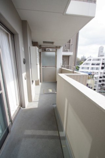 【バルコニー】 | 【仲介手数料無料！！】クロスウィル多摩センター　6階　4799万円