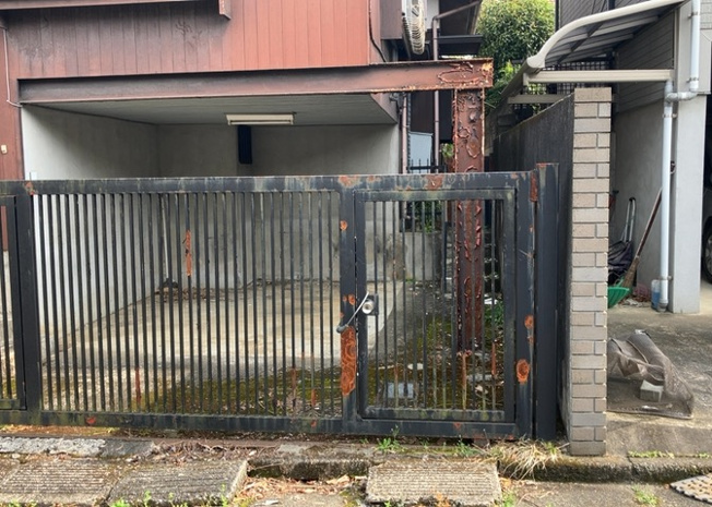 【外観】 | 土地購入を検討されている場合、境界杭がない状態で購入してしまうと境界確定測量をする必要があり、費用がかかります。購入の前に、売主、隣土地所有者立ち合いのもと境界を確定し境界杭を設置するのがベストです。