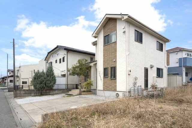【中古戸建】児玉郡上里町大字七本木の外観|■外観｜土日のご見学はもちろん、平日・夜間のご案内も大歓迎です♪「今から見たい」や「仕事終わりに見たい」にもご対応できますのでお気軽にお問い合わせください♪
