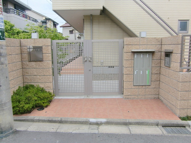 ＳＥＩＳのエントランス|エントランス　安心のオートロック