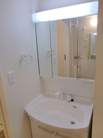 ＳＥＩＳの洗面所|朝シャンも…シャワードレッサー