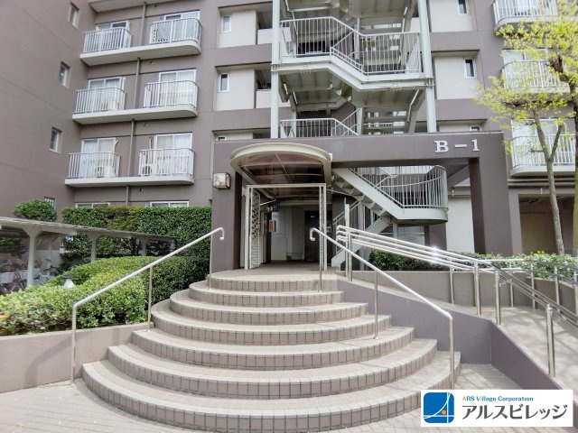 朝日センチュリーみずほ台B棟|エントランスの様子です