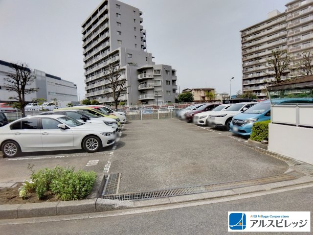 朝日センチュリーみずほ台B棟の駐車場|駐車場
