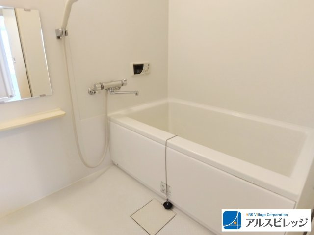 朝日センチュリーみずほ台B棟の浴室|1日の疲れを癒せる落ち着いたバスルーム