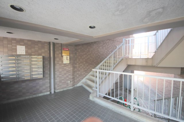 ツインコート帝塚山のロビー