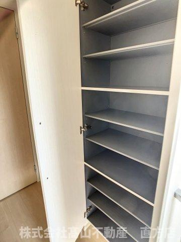 ロワンテール　Ⅳの収納