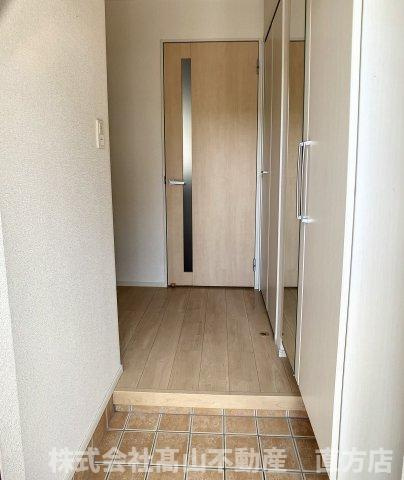 ロワンテール　Ⅳの玄関