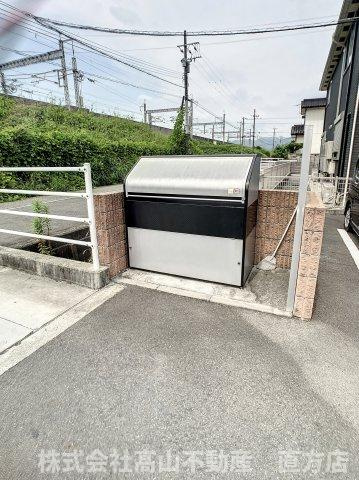ロワンテール　Ⅳの駐車場