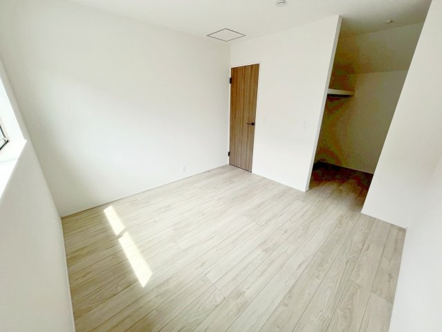 焼津市下小田中町　第1期／の洋室
