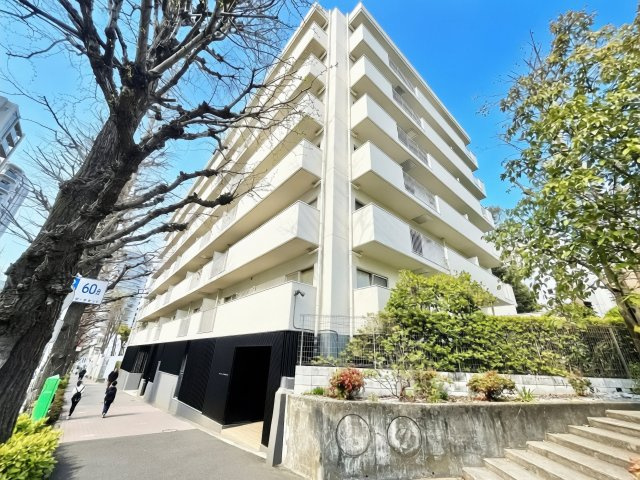 パシフィック白金台の外観|2026.04.24撮影

現地ご見学希望・資料請求などお気軽にお問い合わせ下さい！
03-5990-5201