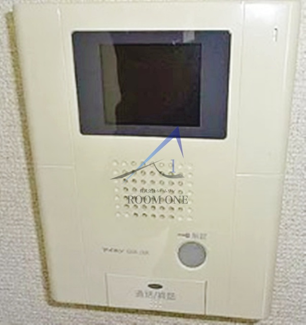 クレセールのセキュリティ|モニター付きインターホンです。
