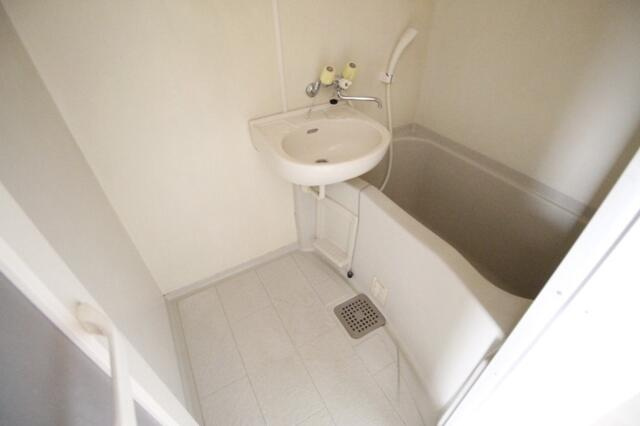 エレガントミヤⅡの浴室|※別号室写真