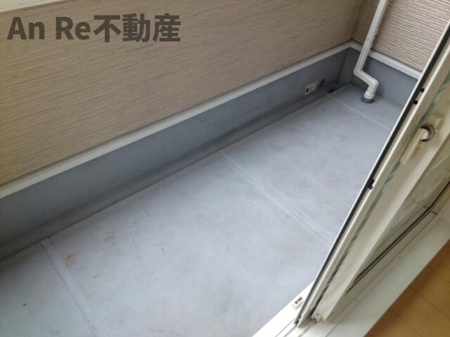 川口市大字安行北谷のアパートのバルコニー