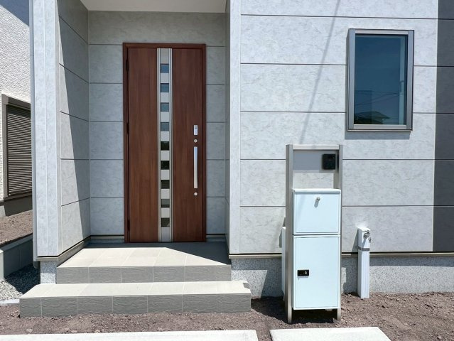 焼津市下小田中町　第1期／の玄関
