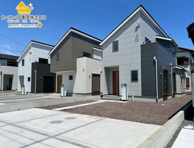 焼津市下小田中町　第1期／の前面道路含む現地写真|左から4・5・6号棟（2026年5月12日撮影）